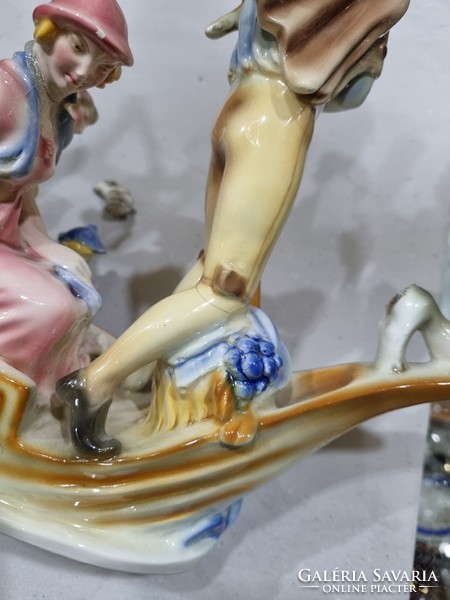 Régi osztrák porcelán figura
