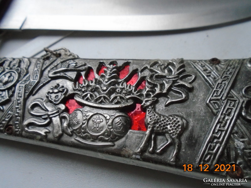 Rare Chinese ornaments pierced relief with traditional patterns on red enamel background with compass
