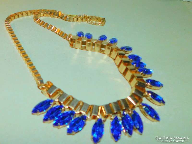 Casual london blue crystal gold gold filled necklace with blue beauty