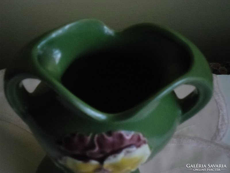 Vase of majolica 17 cm