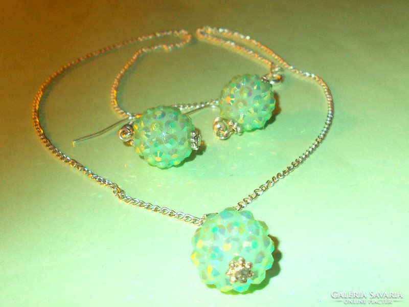 Apple green sparkling pearl necklace and earrings craft set
