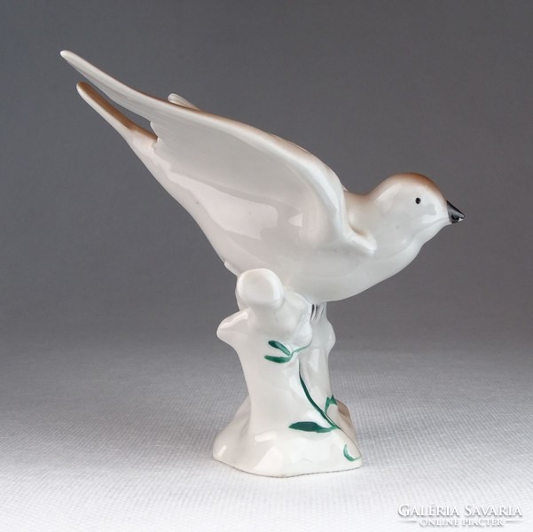 0M646 Hibátlan porcelán madár figura 11.5 cm