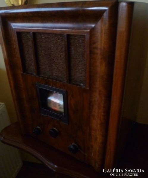 Antique Lorenz Rex 34 radio operating renovated in 1933