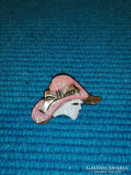 Hat lady brooch, pin (20)