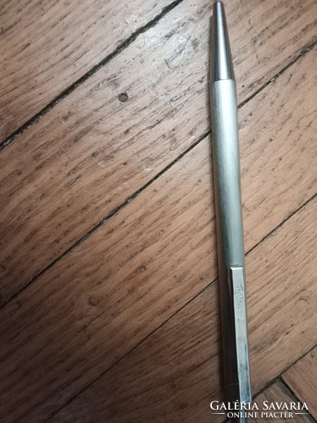 Metal reform pen from 1980s in good condition