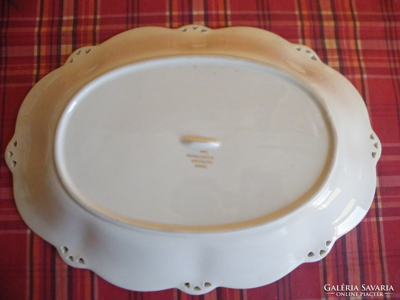 Japanese collection, yamasen fine oval porcelain bowl 24 carat richly gilded, rarity