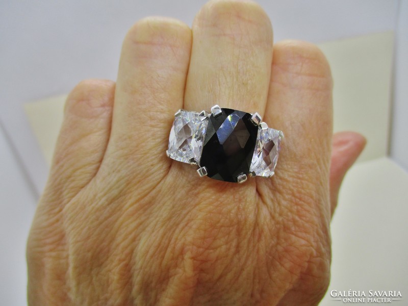 Beautiful silver ring with large zircons
