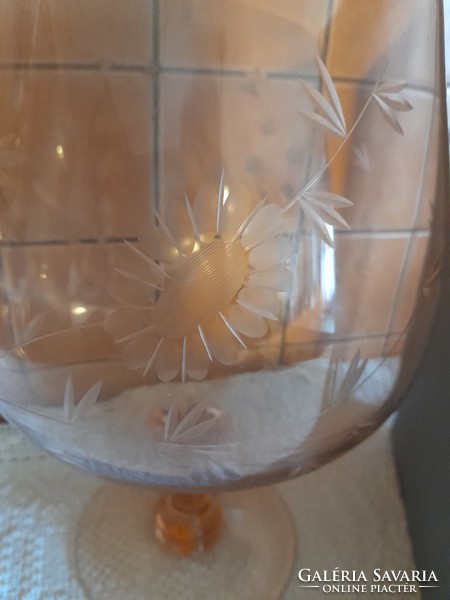 Nagy rózsaszin üveg kehely