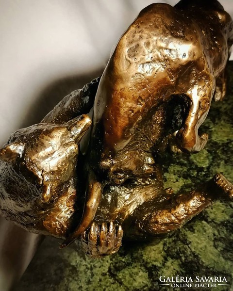 Medve-bika küzdelem bronz szobor  bull and bear