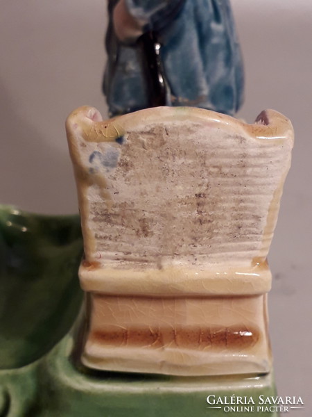 Antik sorszámos porcelán gyufa tartó cigaretta kínáló figurális