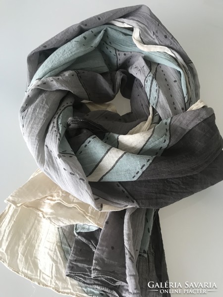 Pieces scarf with shoe pattern, 190 x 90 cm