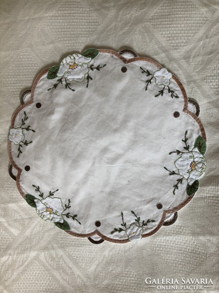 Small round tablecloth with a floral pattern with a spring pattern, 30 cm in diameter