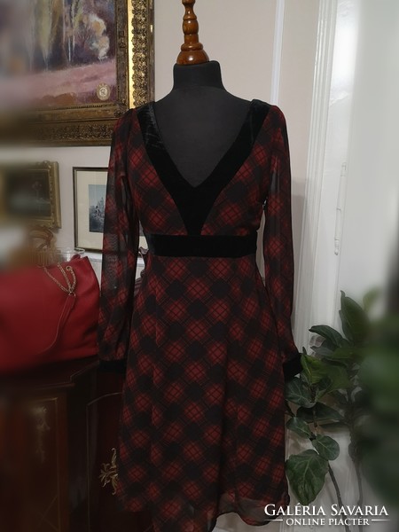 Scottish plaid f & f 38, casual muslin dress with black contrast