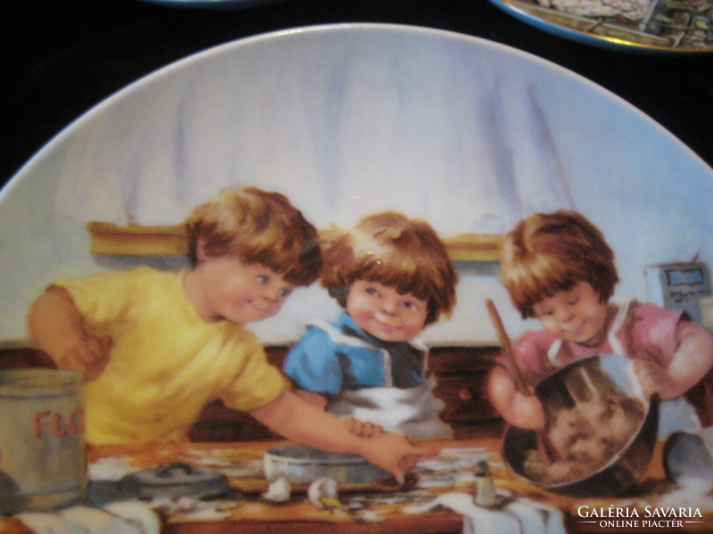 Bradex  dísztányér  , / limitált ,számú  /,     216  cm  , Gyerekek a konyhában   szignós  ,  1986.