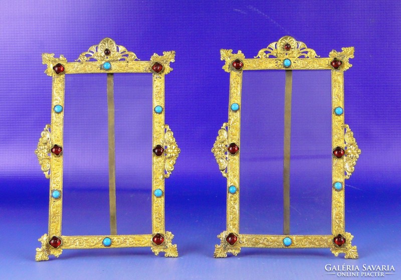 0F164 pair of antique fire gilded photo holders