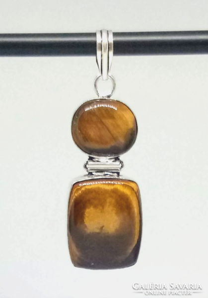 Gold tiger eye pendant in silver-plated socket