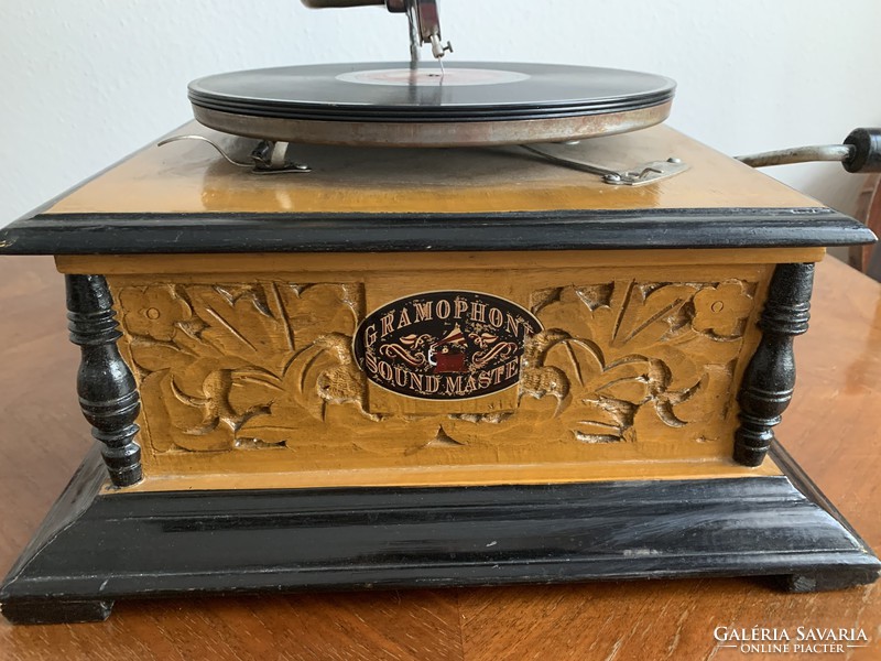 Gramophone sound master for decoration only