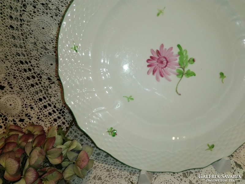 Herend porcelain large flat plate ....., Asters tertia