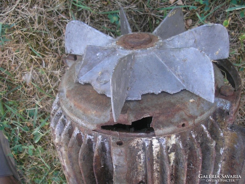 EM8 Rönkhasítónak gatternak is Antik 50 éves Magyar  4 kw-380-V működő halk villanymotor adatokkal