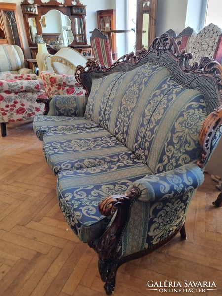 Baroque sofa with thonet inlay