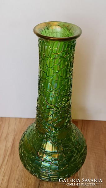 Iridescent vase with dripping glass decoration