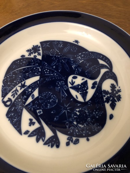 Blue raven house signed wall plate 24.5 cm