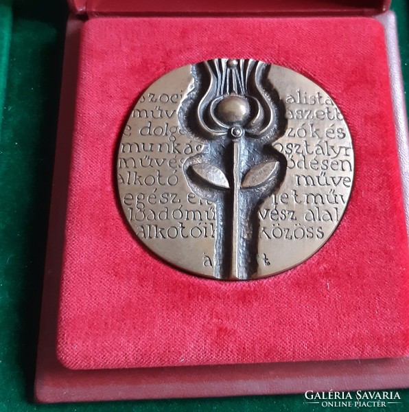 Tamás Femme, art award medal, in its original box