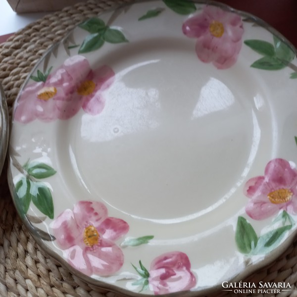 4 db fajansz Virágos lapos tányér/tál / az ár 1 db ra vonatkozik/