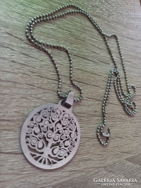 Fashionable moden necklace with tree of life pendant