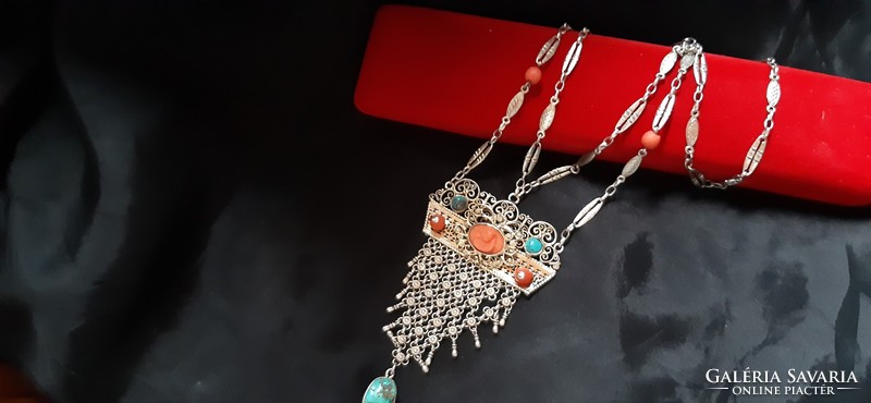 Antique silver collier with coral cameo