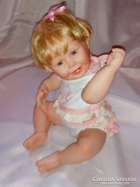 Porcelain artist doll. Rare! Collectible piece!