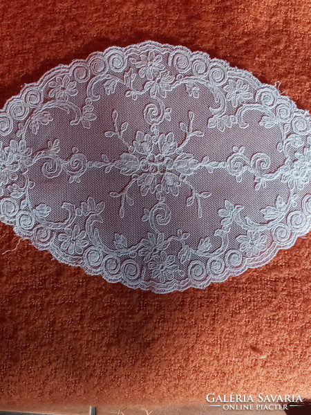Small tablecloth embroidered on old tulle
