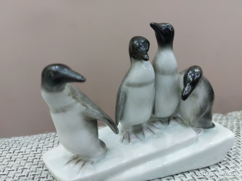 Herend penguins