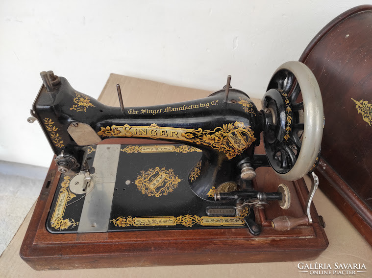 Antik singer varrógép dobozában gyűjteményi darab varró gép 754