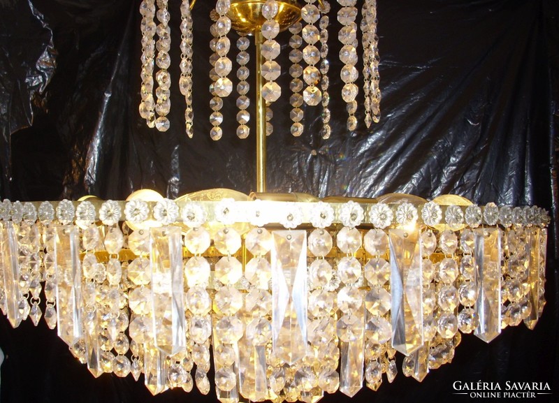 Crystal chandelier with 9 burners