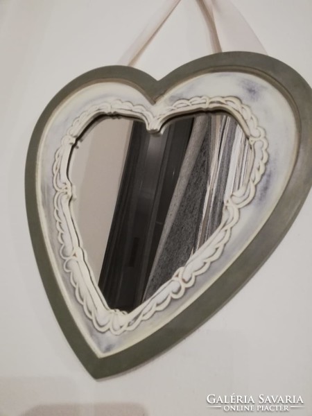Heart shaped wall mirror