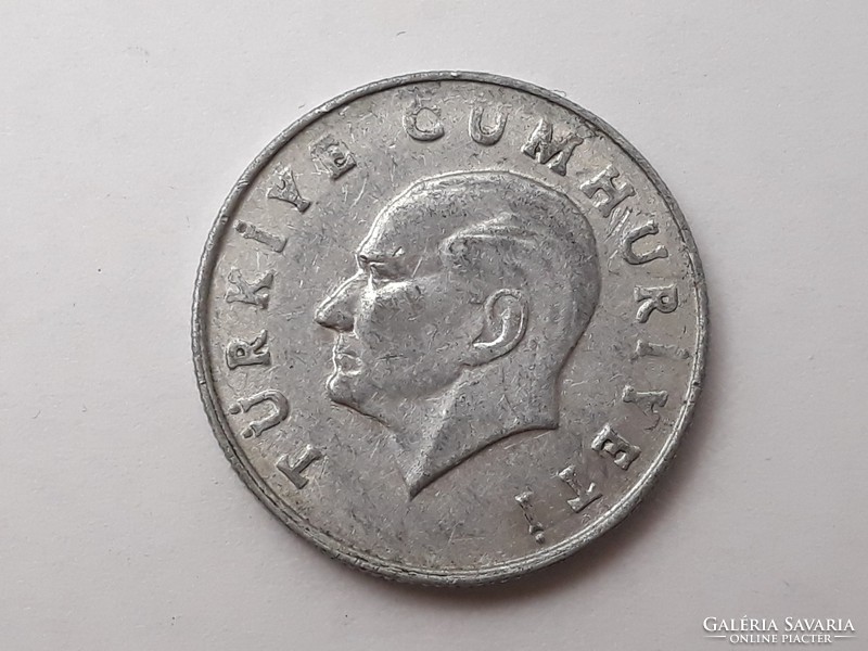 Turkey 10 lira 1986 coin - Turkish 10 lira 1986 foreign coin
