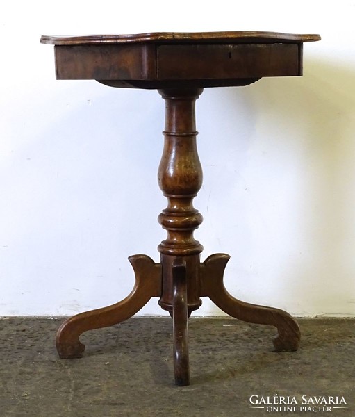 1H307 antique spider leg neo-baroque sewing table