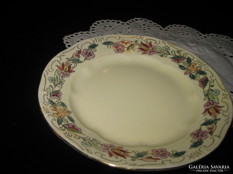 Zsolnay  tányér  , 19 cm