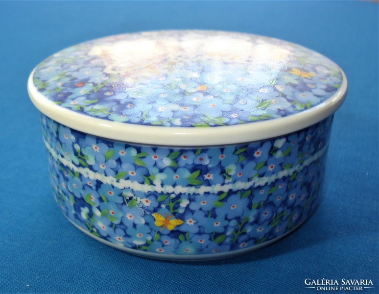 Porcelain cream box with Nívea creme (1976)
