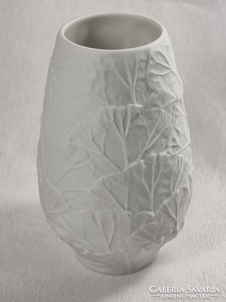 Porcelain vase by Heinrich Biscuit