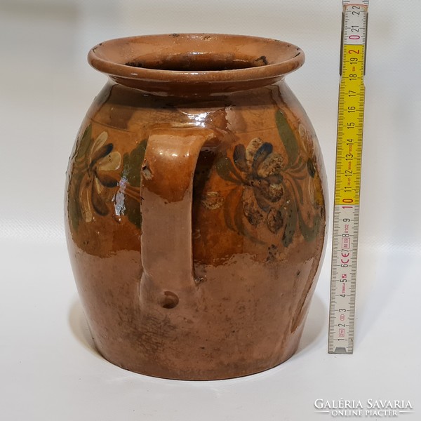 Népi, virágmintás, barna mázas kerámia szilke (2102)