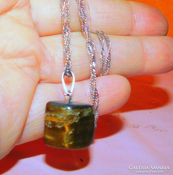 Tiger eye mineral stone necklace