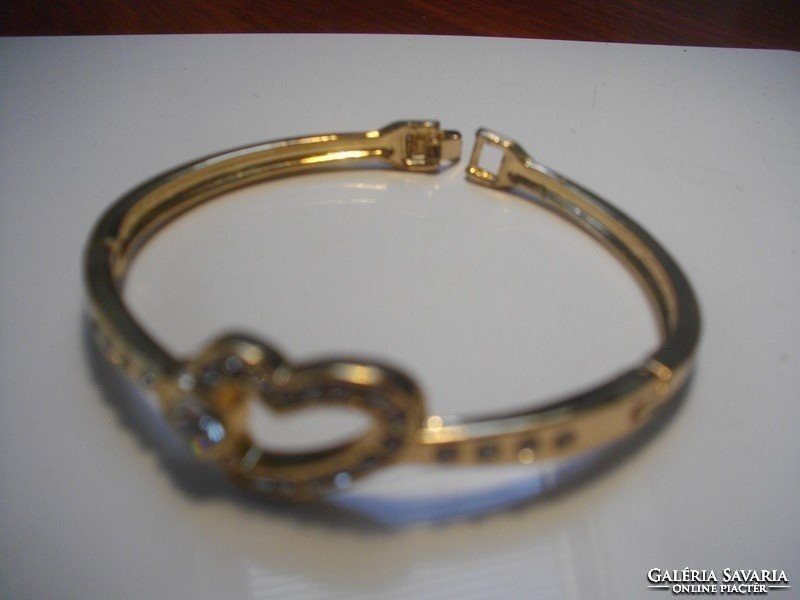Quality heart gold. Heart bracelet