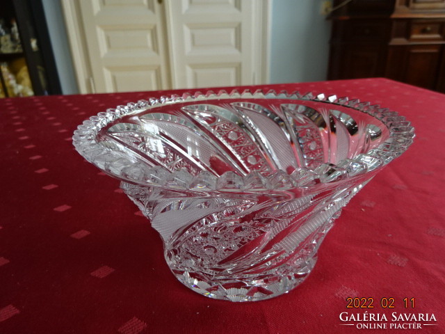 Lead crystal centerpiece, hand-polished, top diameter 15 cm. He has!