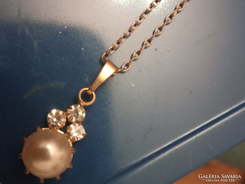 Special gold-plated necklace and pendant