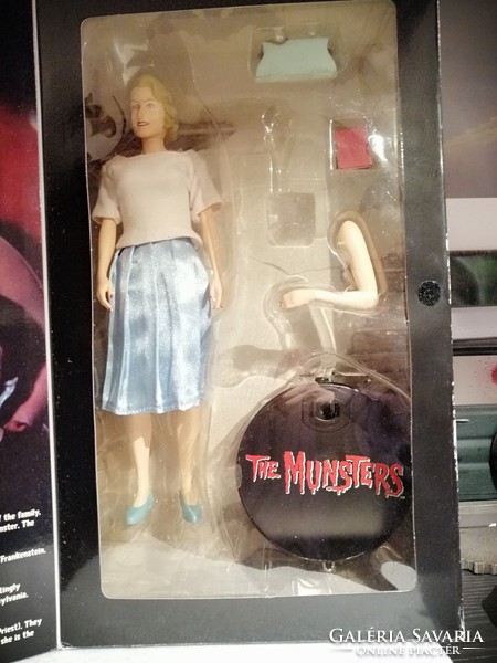 Action figure film character monsters 40th anniversary, marilyn