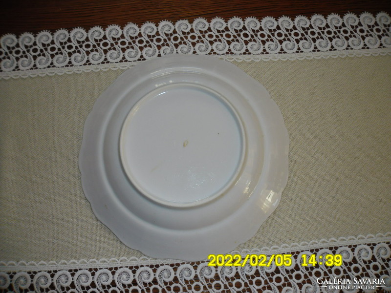 Antique white garnished bowl in perfect condition