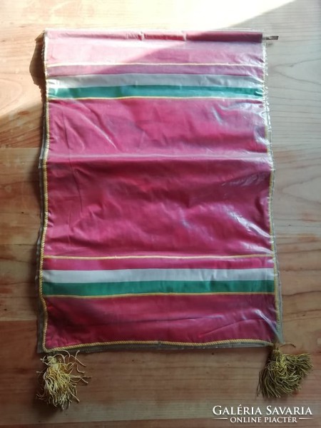 Leading century silk, embroidered flag 58 cm x 38 cm