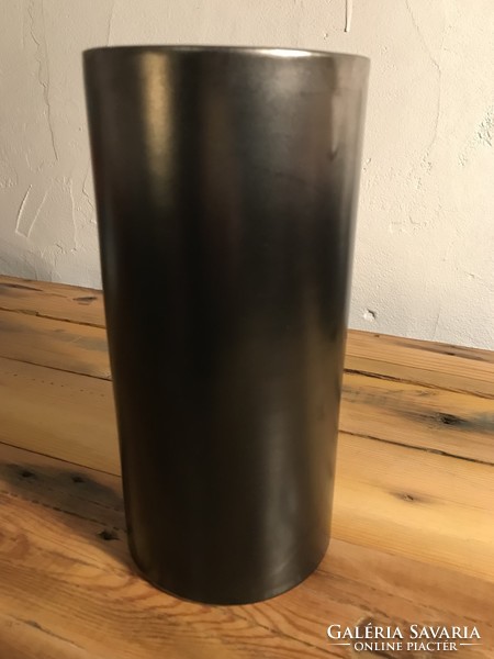 Modern dark color vase p-3